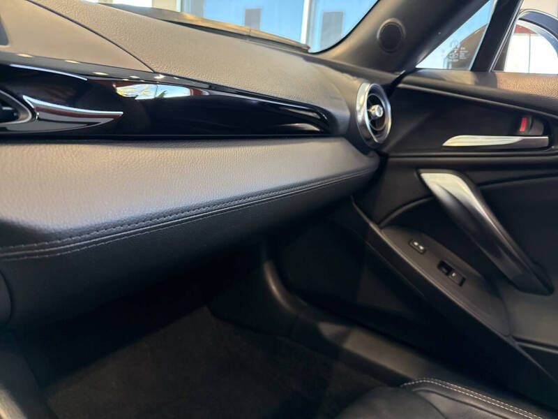 2019 FIAT 124 Spider Lusso