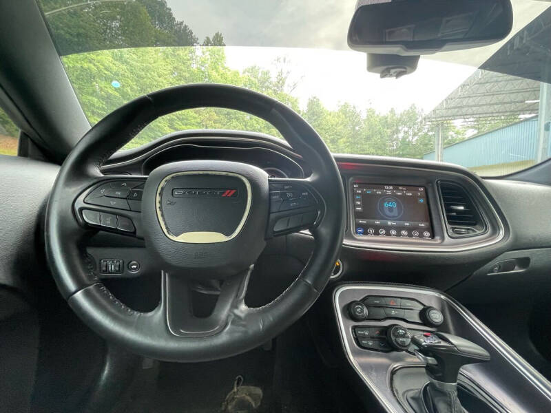 2015 Dodge Challenger SXT