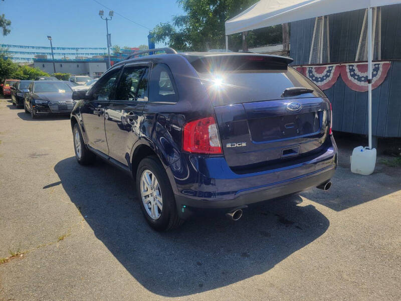 2011 Ford Edge SE