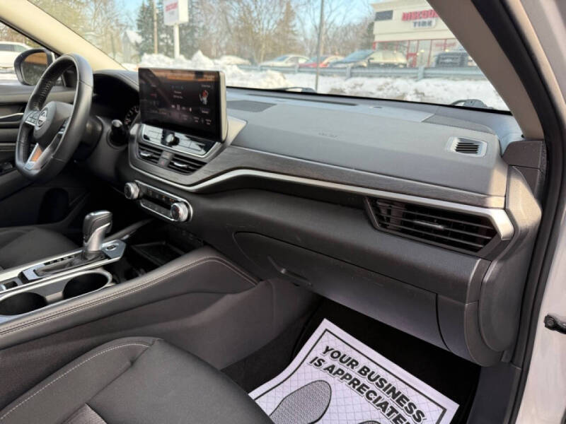 2023 Nissan Altima 2.5 SV