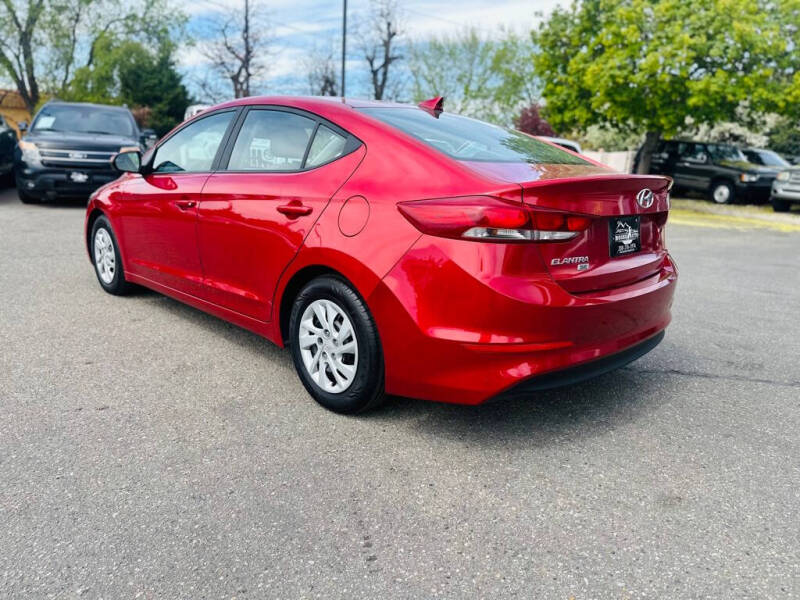 2017 Hyundai Elantra
