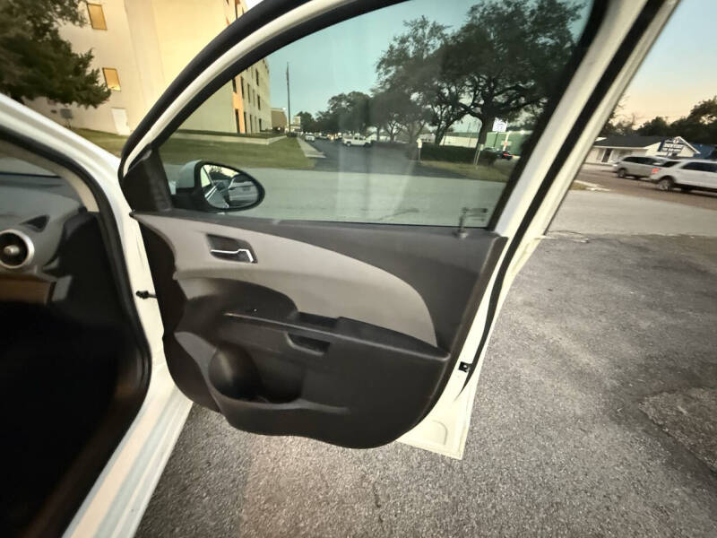 2018 Chevrolet Sonic LT Auto