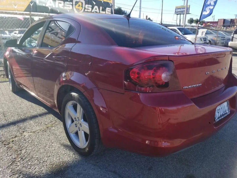 2013 Dodge Avenger SE