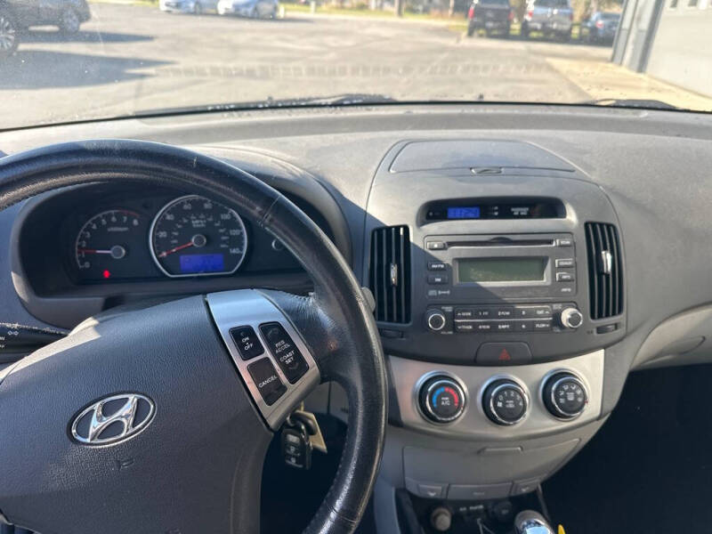 2010 Hyundai Elantra Blue