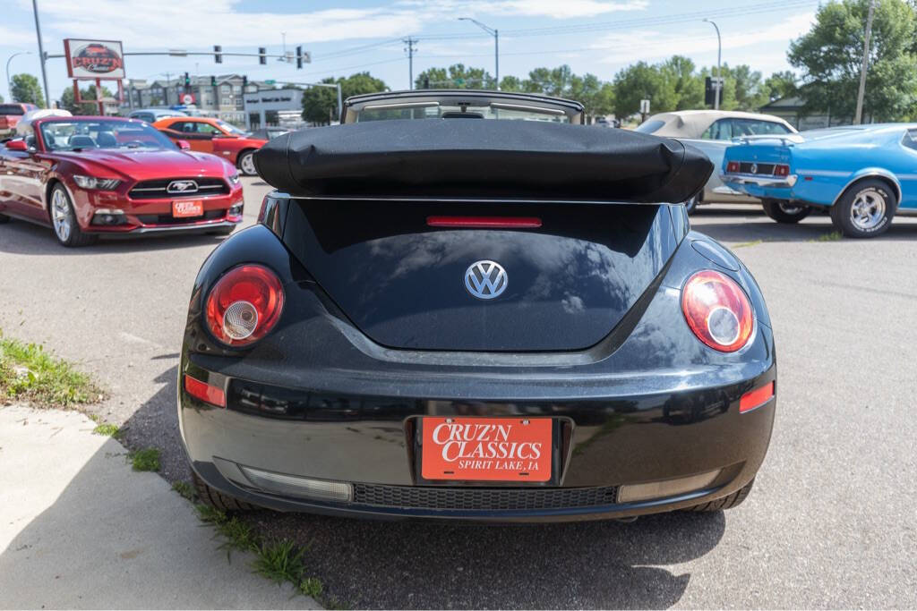 2008 Volkswagen New Beetle Convertible 68