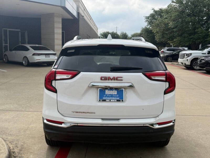 2022 GMC Terrain SLT