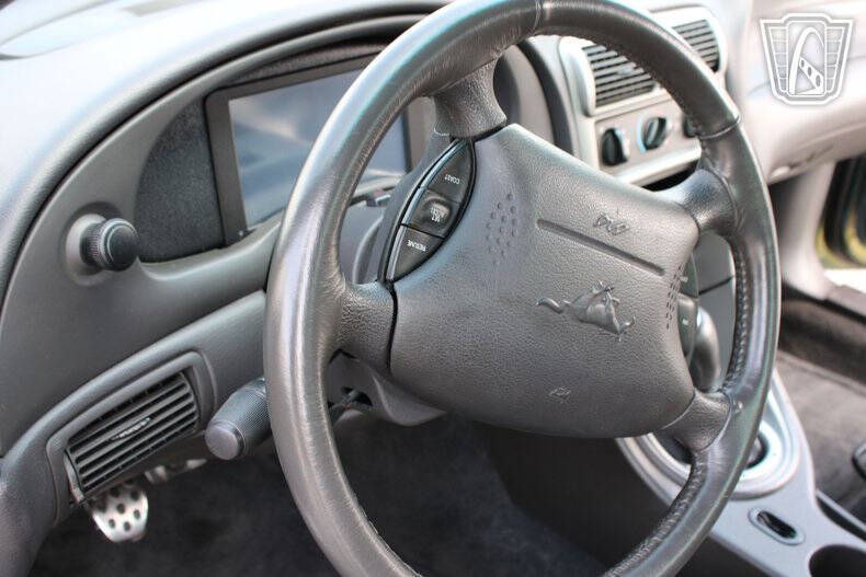 2003 Ford Mustang Mach 1 Premium