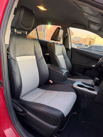 2014 Toyota Camry SE