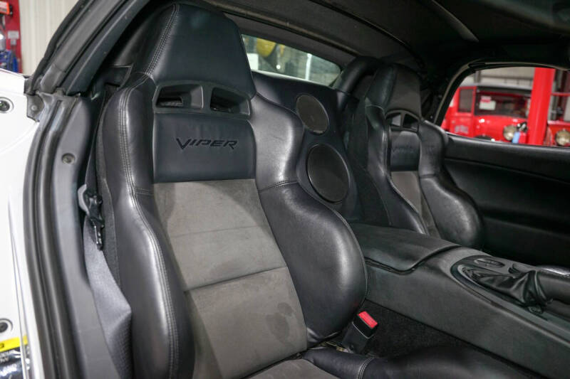 2004 Dodge Viper SRT-10