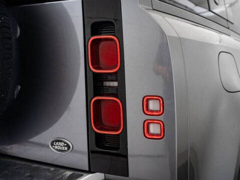 2020 Land Rover Defender 110 SE