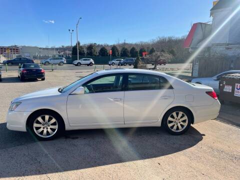 2006 Toyota Avalon for sale at Heritage Auto Sales in Waterbury CT