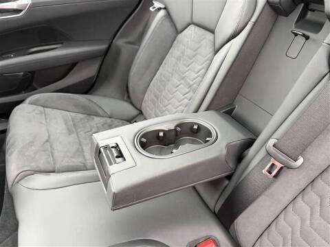 2023 Audi e-tron GT quattro Premium Plus