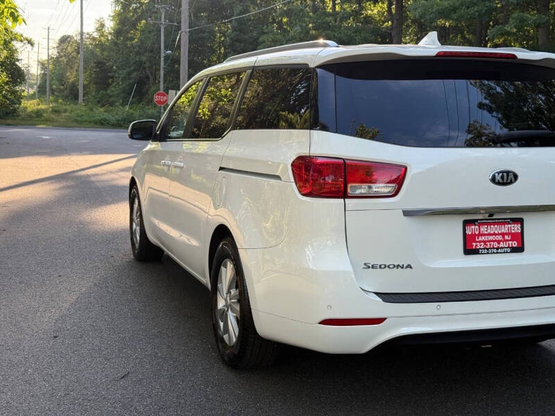 2017 Kia Sedona LX