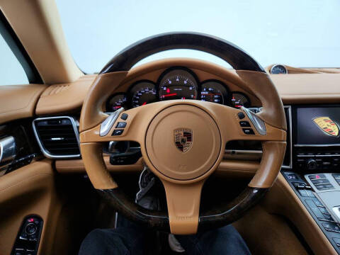 2016 Porsche Panamera