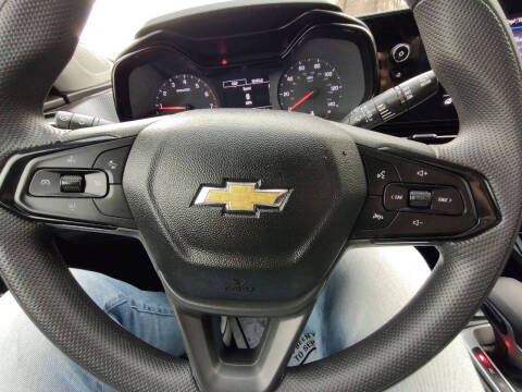 2025 Chevrolet Trax LS