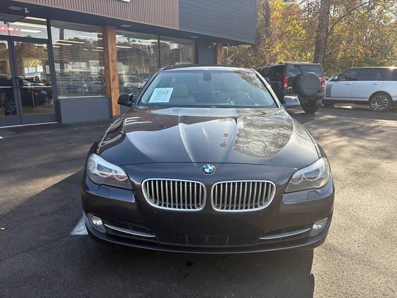 2011 BMW 5 Series 550i