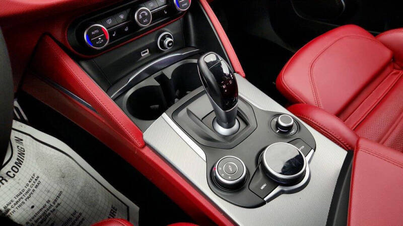 2019 Alfa Romeo Stelvio Ti Sport