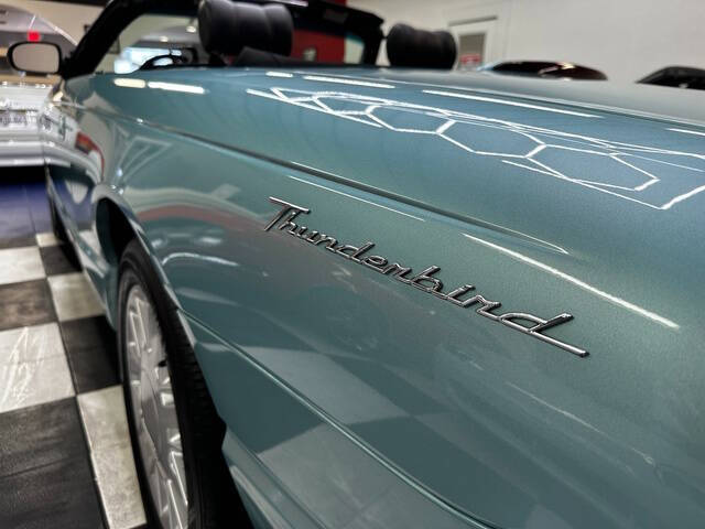 2002 Ford Thunderbird Deluxe