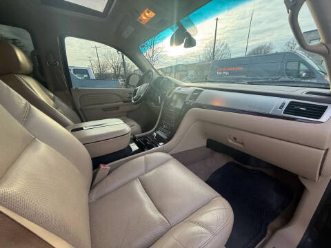 2011 Cadillac Escalade Premium
