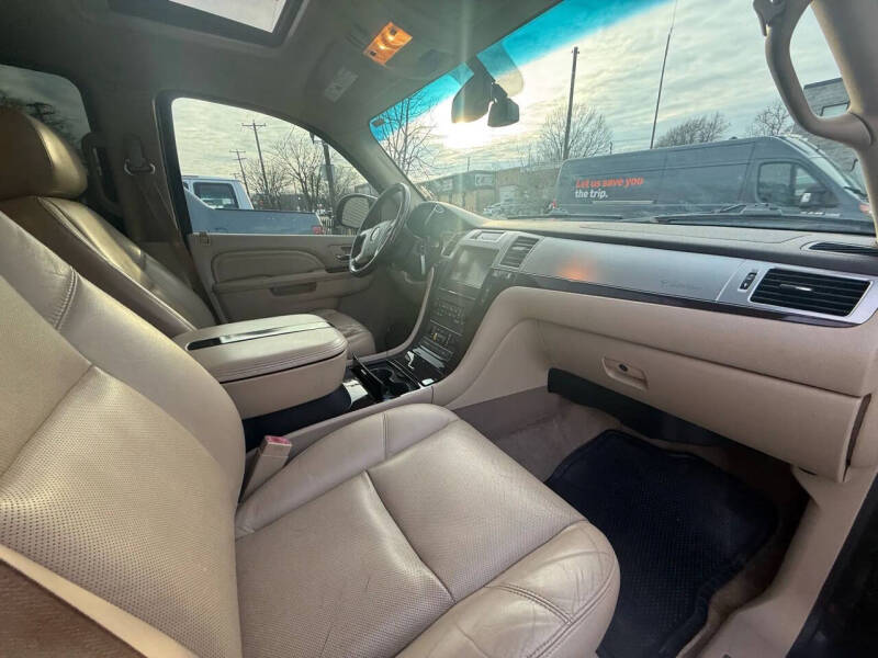 2011 Cadillac Escalade Premium