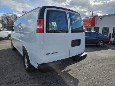 2018 Chevrolet Express 2500