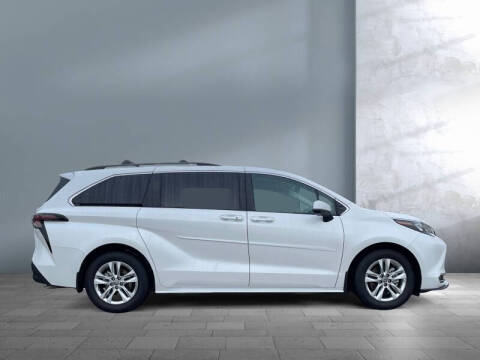 2024 Toyota Sienna XLE 7-Passenger