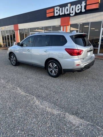 2020 Nissan Pathfinder S