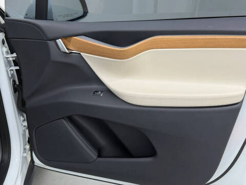 2020 Tesla Model X Long Range Plus