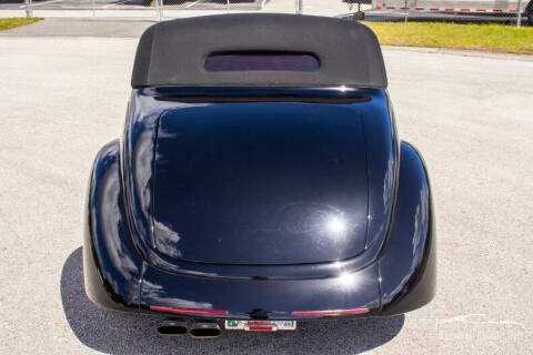 1937 Ford Cabriolet