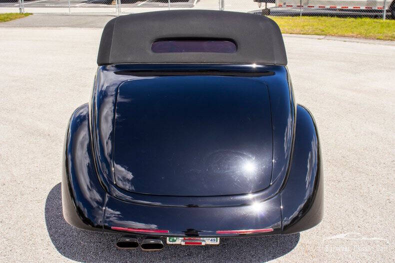 1937 Ford Cabriolet