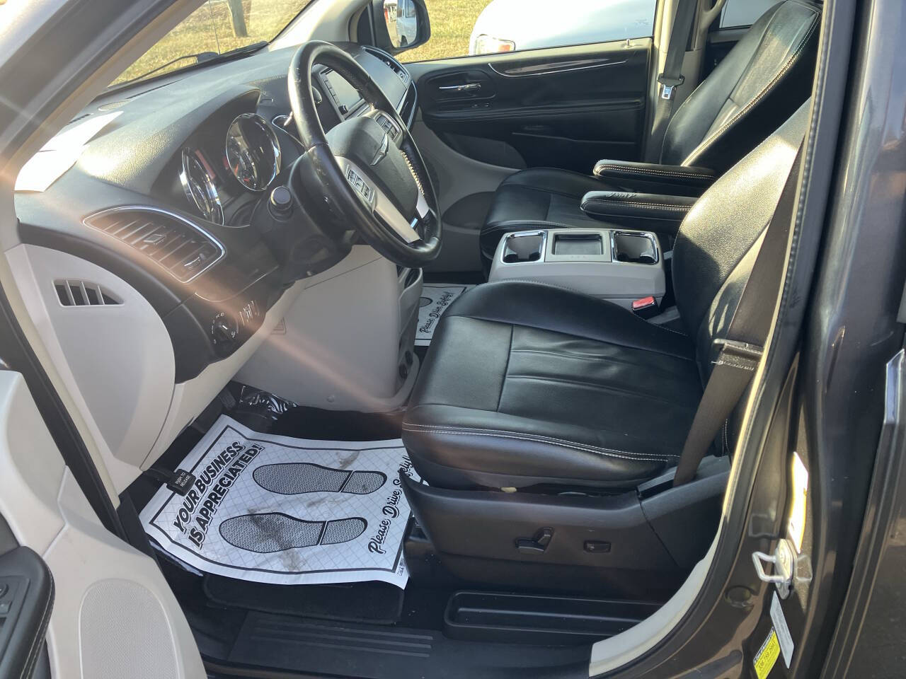 ChryslerTown and Country7