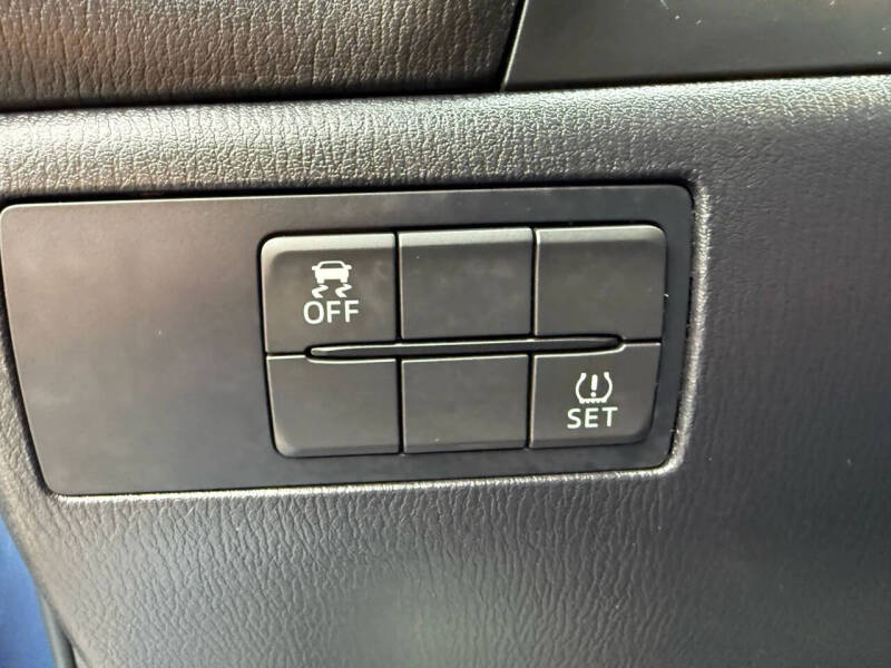 2017 Mazda MAZDA3 Sport