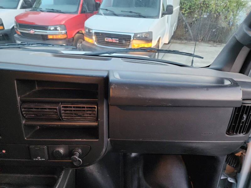 2023 Chevrolet Express 3500