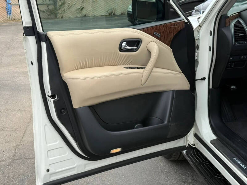 2017 Nissan Armada