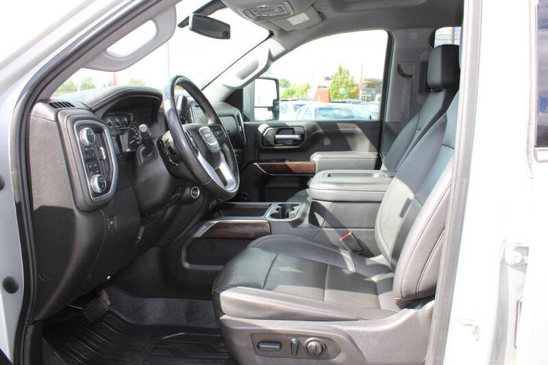 2022 GMC Sierra 2500HD SLT