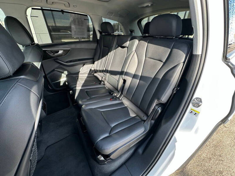 2022 Audi Q7 quattro Premium Plus 55 TFSI