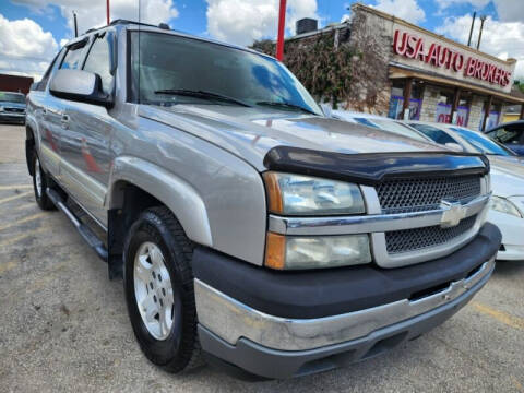 2005 Chevrolet Avalanche for sale at USA Auto Brokers in Houston TX