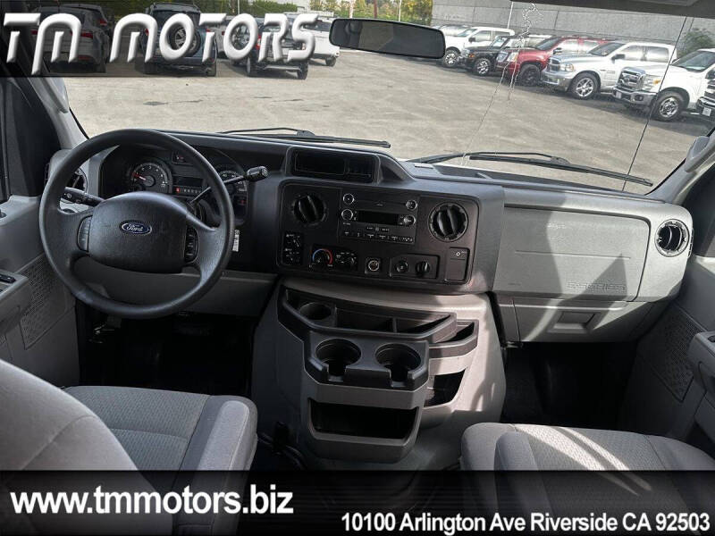 2011 Ford E-Series E-350 SD XLT