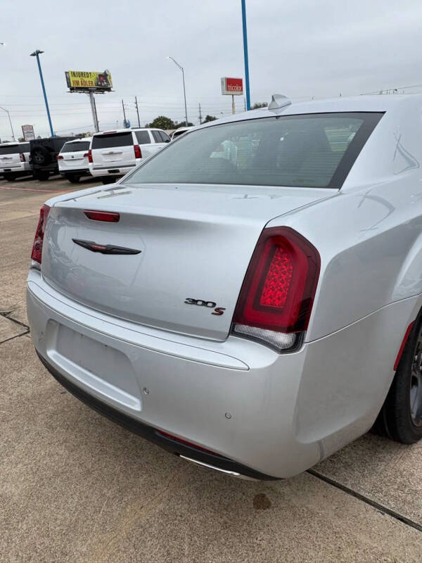 2023 Chrysler 300 S V6