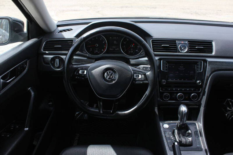 2016 Volkswagen Passat