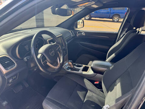 2017 Jeep Grand Cherokee Laredo