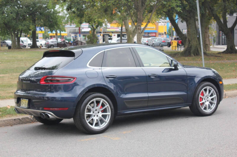 2015 Porsche Macan Turbo