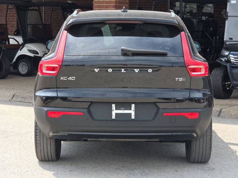 2021 Volvo XC40 T5 R-Design