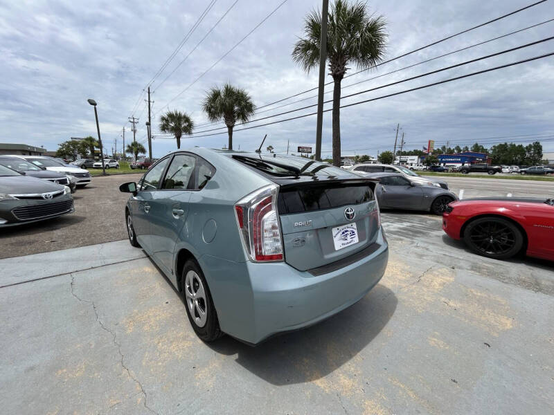 2015 Toyota Prius Two