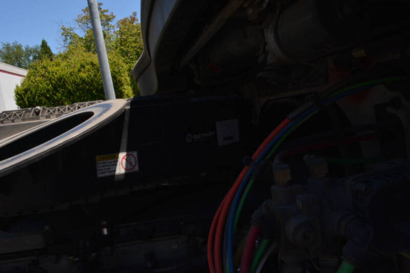 2019 Freightliner CASCADIA 126