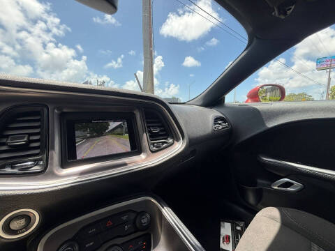 2021 Dodge Challenger SXT