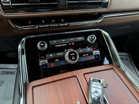 2023 Lincoln Navigator Reserve