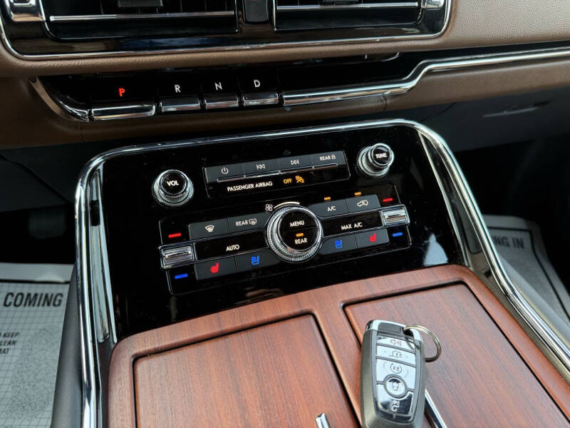 2023 Lincoln Navigator Reserve