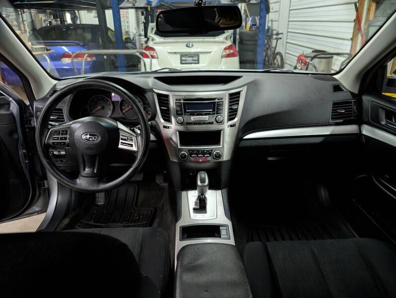 2014 Subaru Outback 2.5i