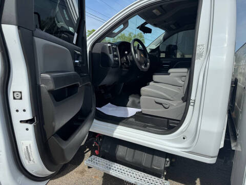 2022 Chevrolet Silverado 5500HD